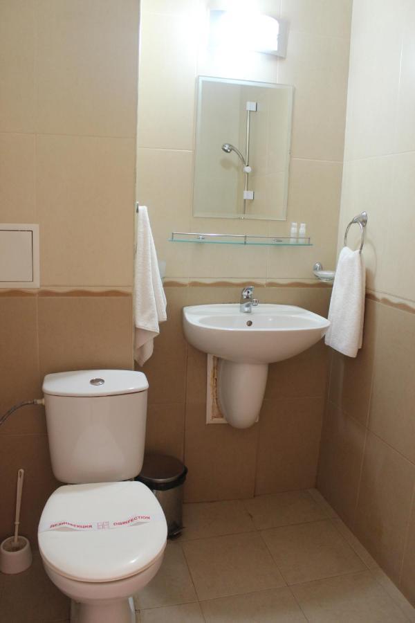 Respekt Guest House Pantai Sunny Bagian luar foto