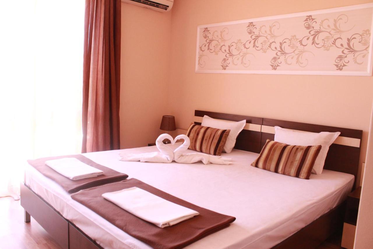 Respekt Guest House Pantai Sunny Bagian luar foto