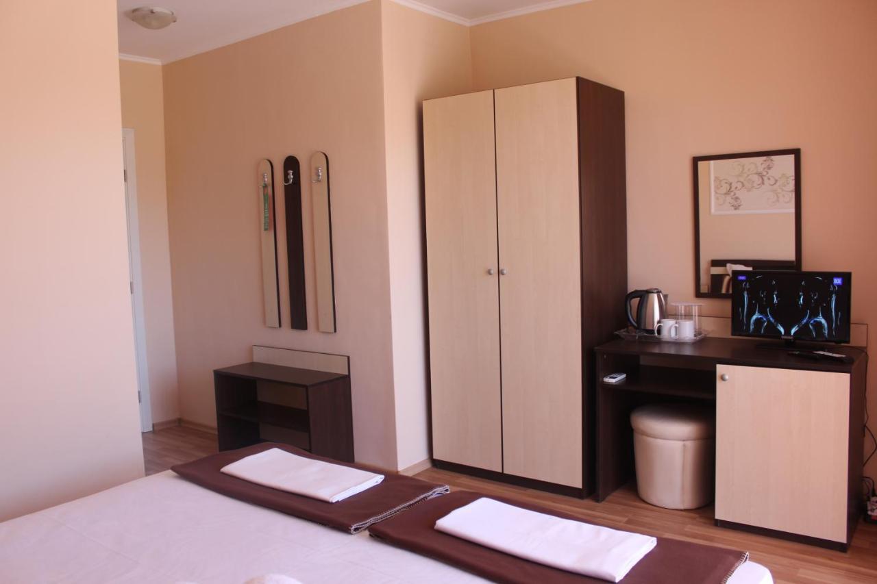 Respekt Guest House Pantai Sunny Bagian luar foto