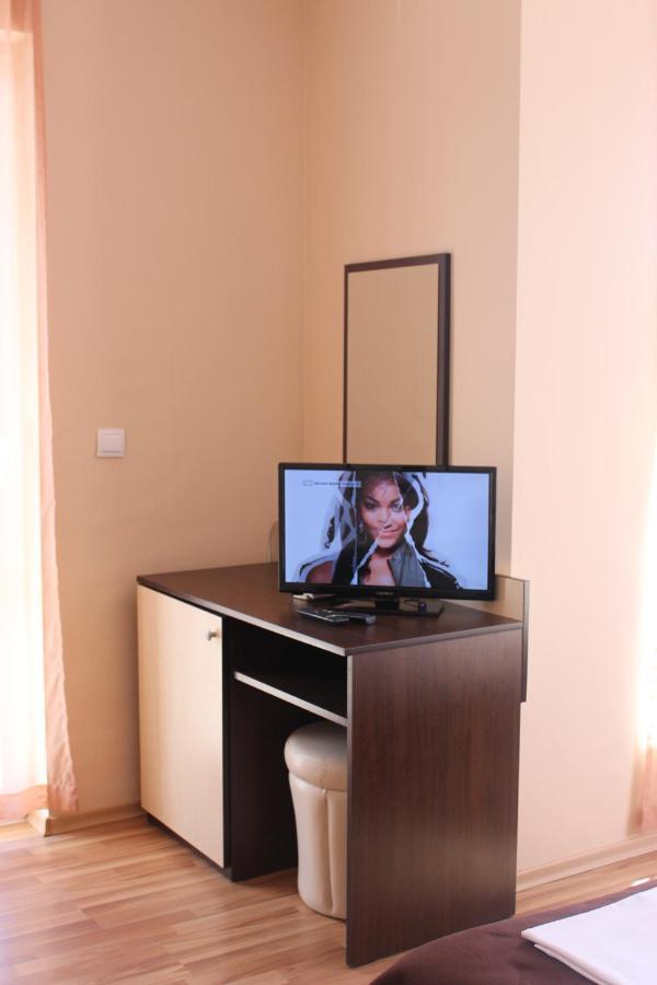 Respekt Guest House Pantai Sunny Bagian luar foto