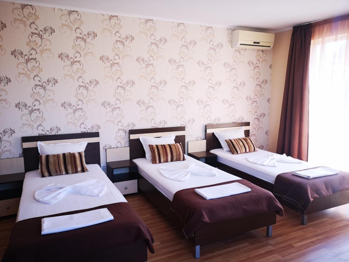 Respekt Guest House Pantai Sunny Ruang foto