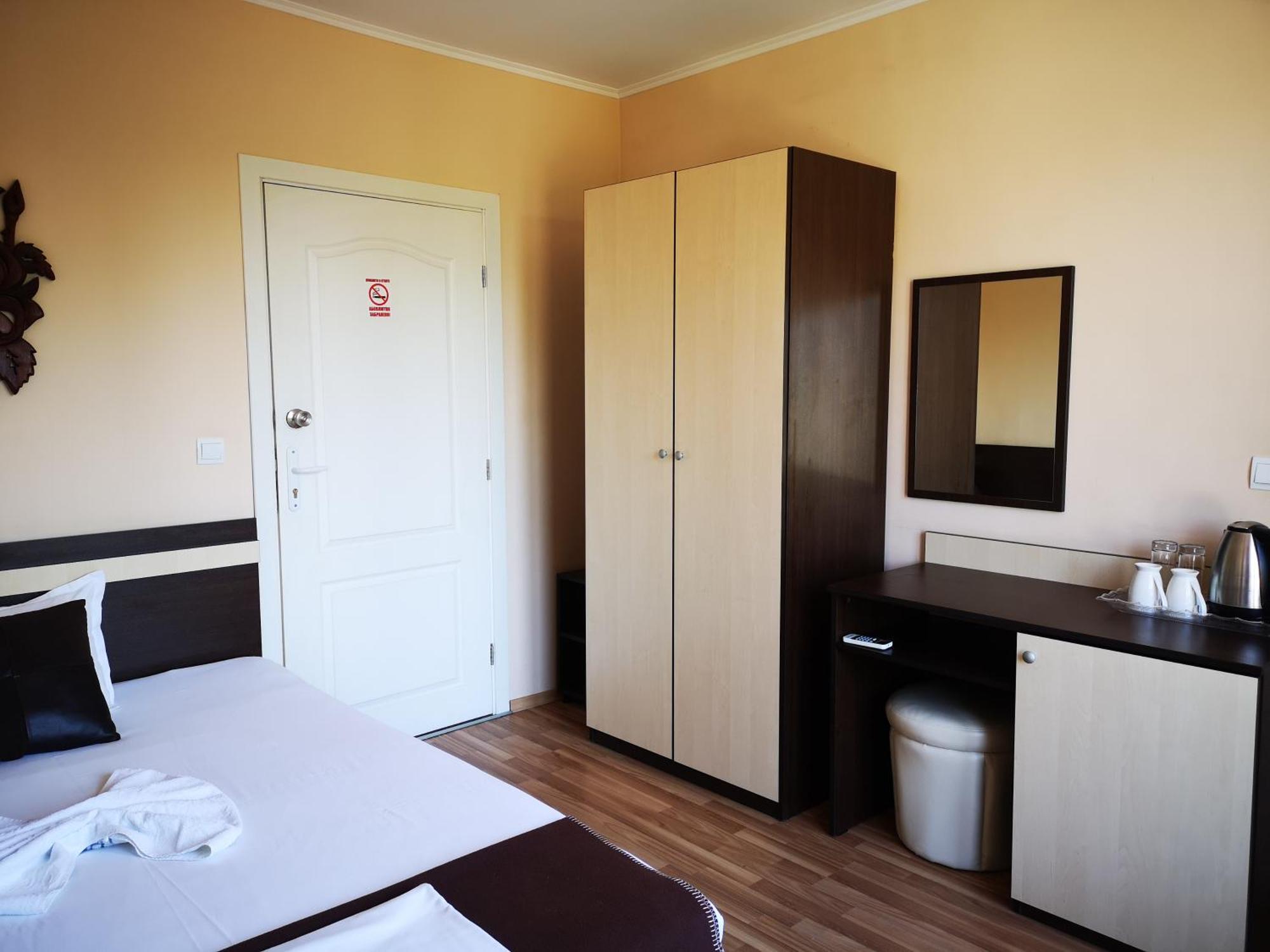 Respekt Guest House Pantai Sunny Ruang foto