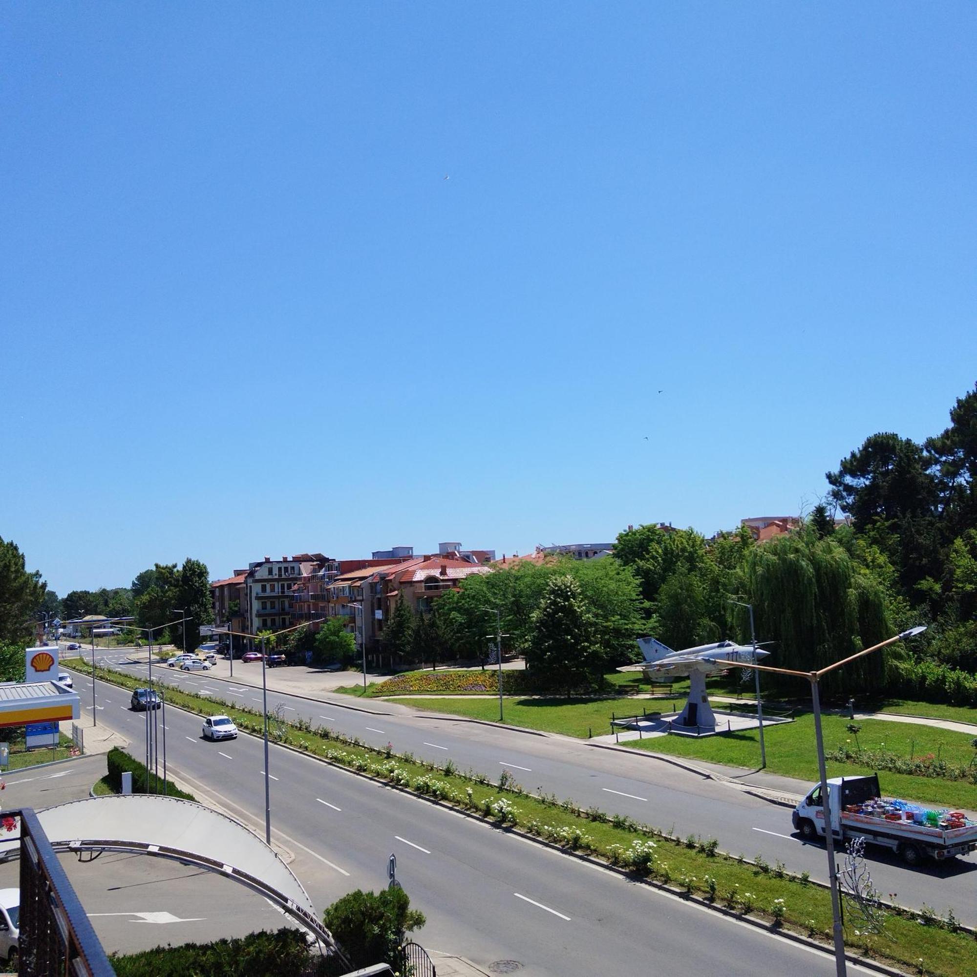 Respekt Guest House Pantai Sunny Ruang foto